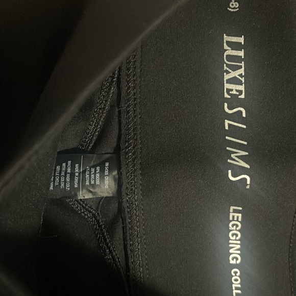 Luxe Slims woman’s black leggings with wide waistband. Size S. Never worn. - Picture 5 of 7